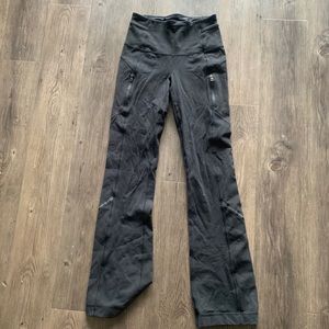 Black lululemon leggings